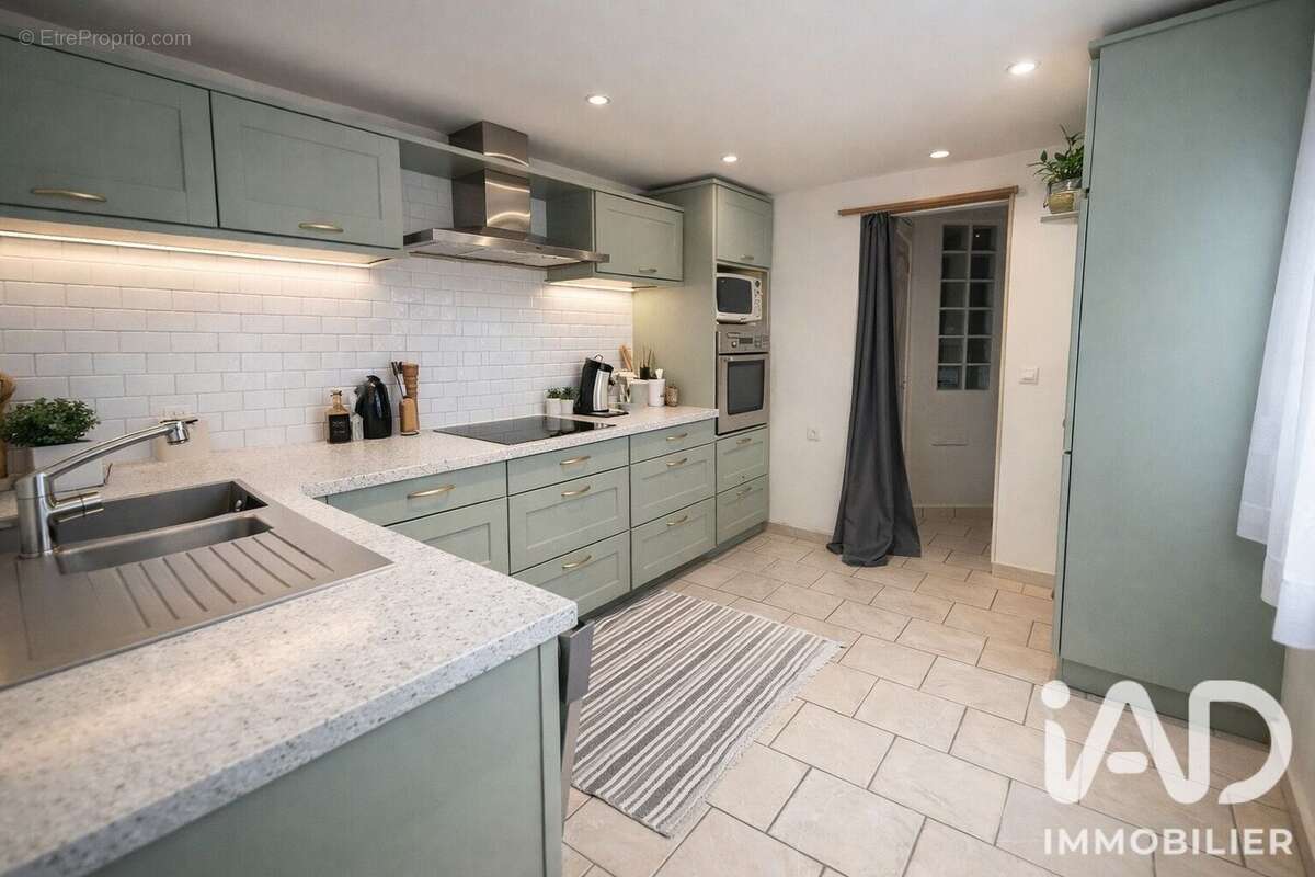 Maison 100 m² à Montfermeil  - photo 5
