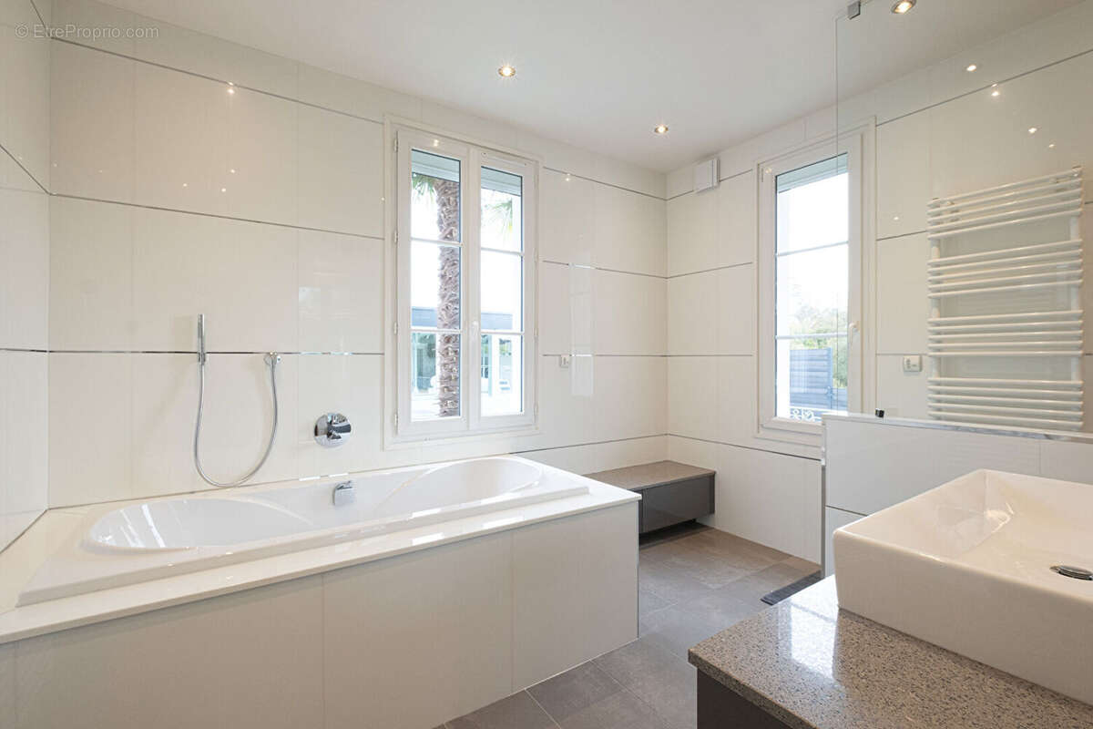 Maison à MONTIVILLIERS