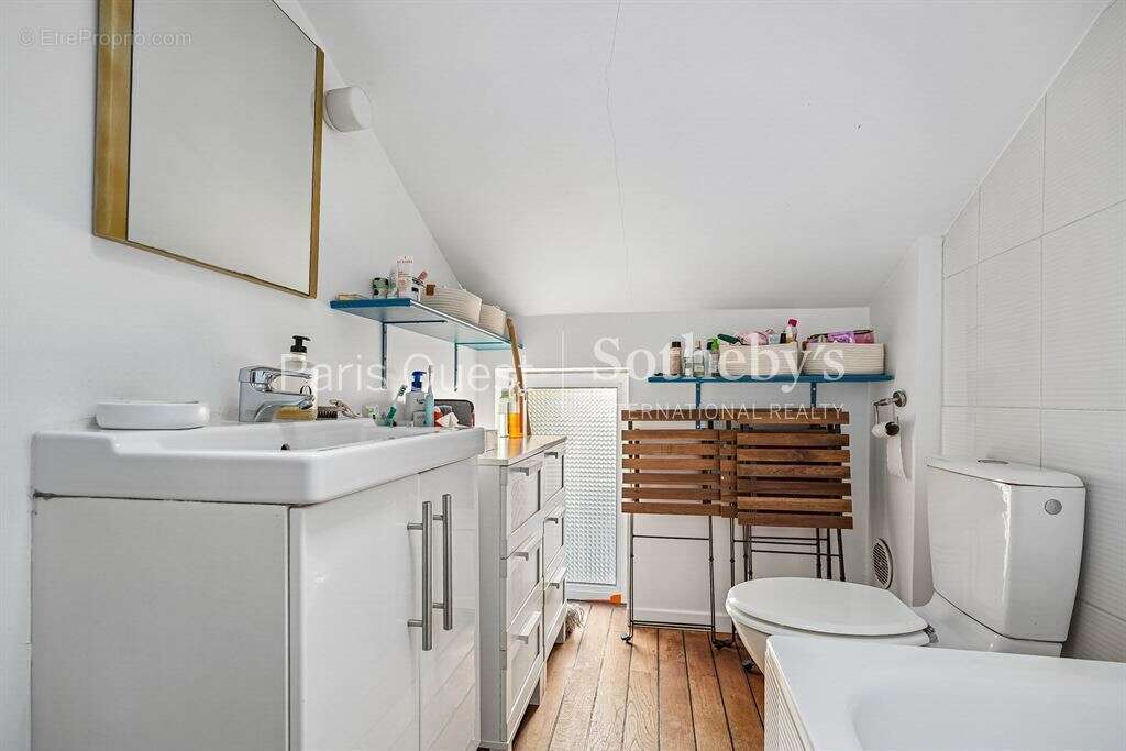Appartement à NEUILLY-SUR-SEINE