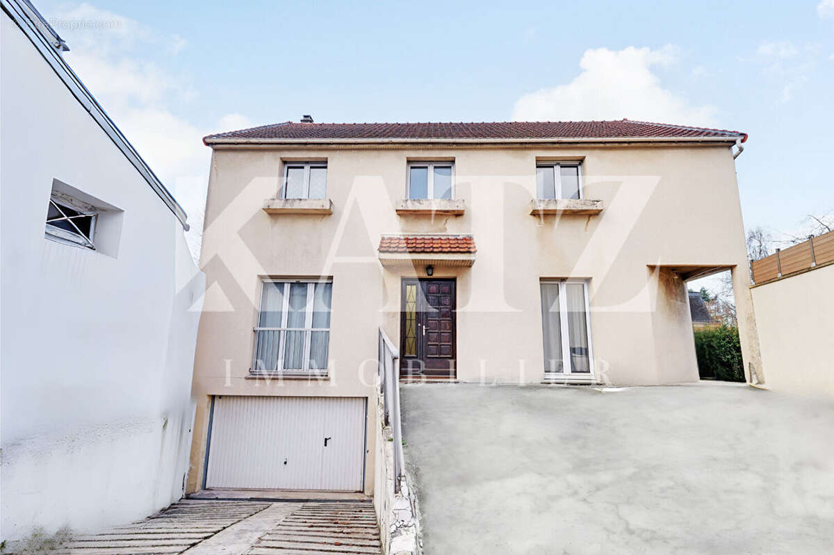Maison à GARCHES