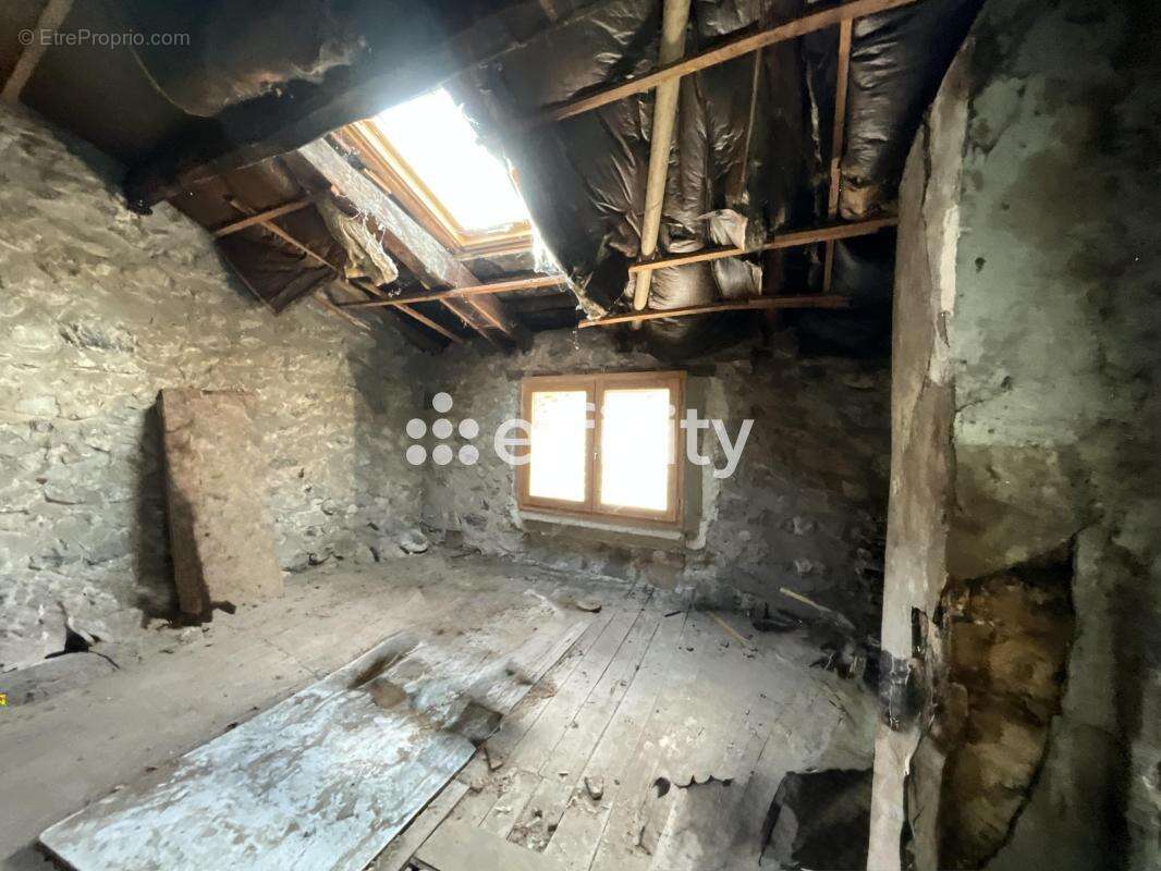 Appartement 148 m² à Le Cheylard  - photo 13