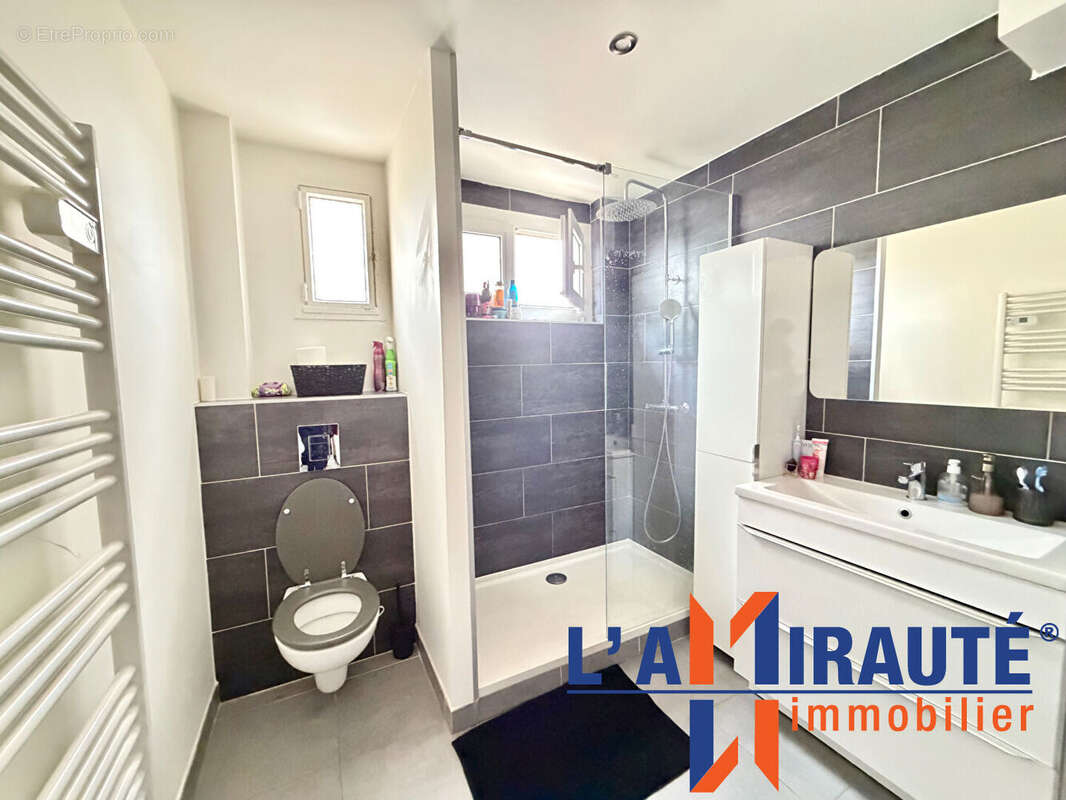 Appartement à SARTROUVILLE