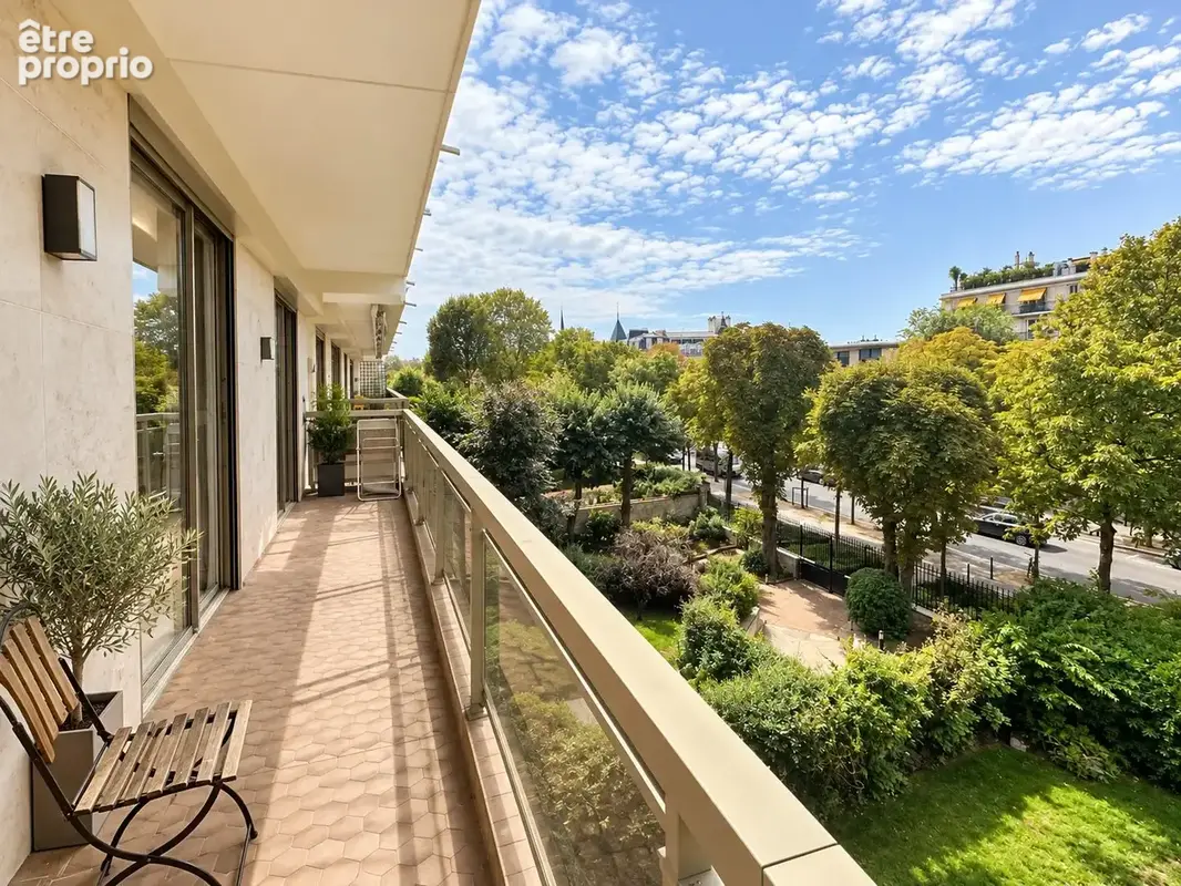 Photo Appartement à Neuilly-Sur-Seine au prix de 1 900 000€