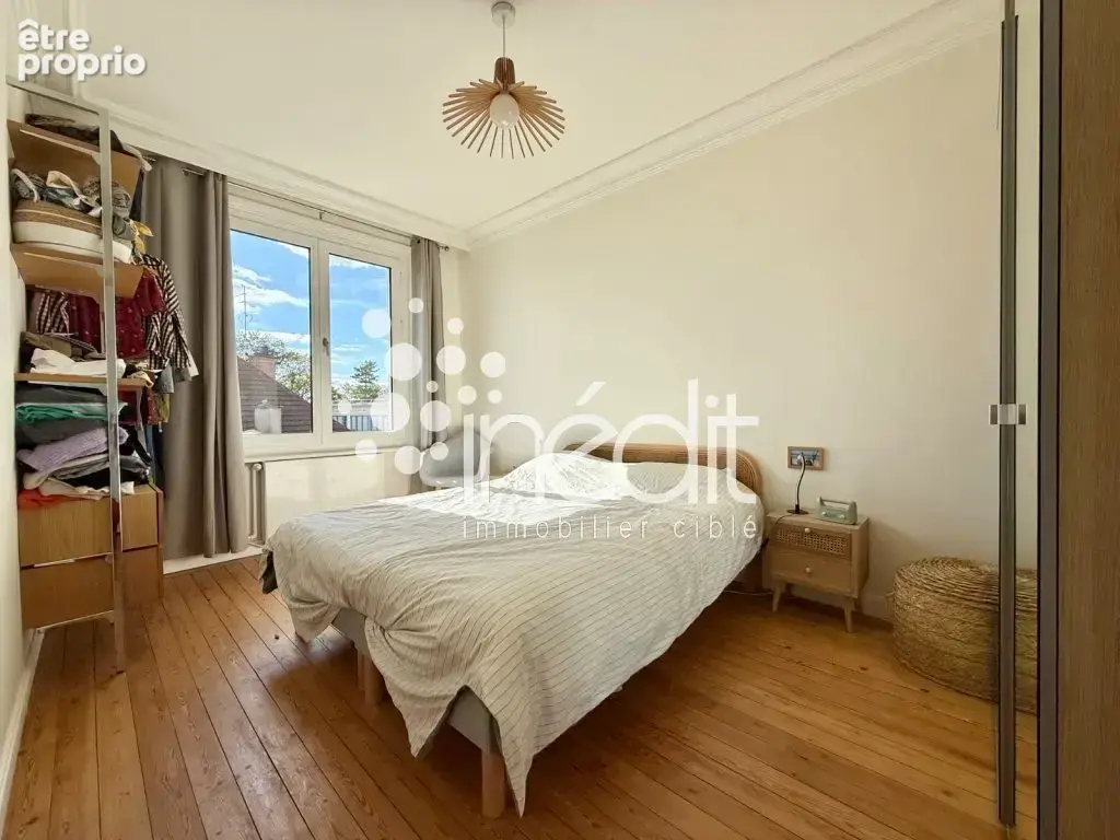 Rare superbe maison ancienne avec 4 chambres, jardin et garage - photo 3