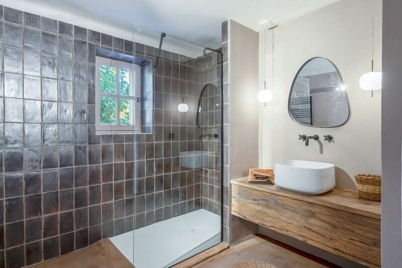 Maison à SAINT-SATURNIN-LES-APT