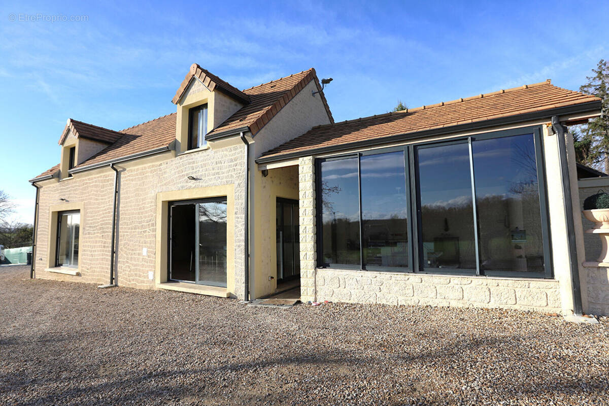 Maison à VILLIERS-SAINT-FREDERIC