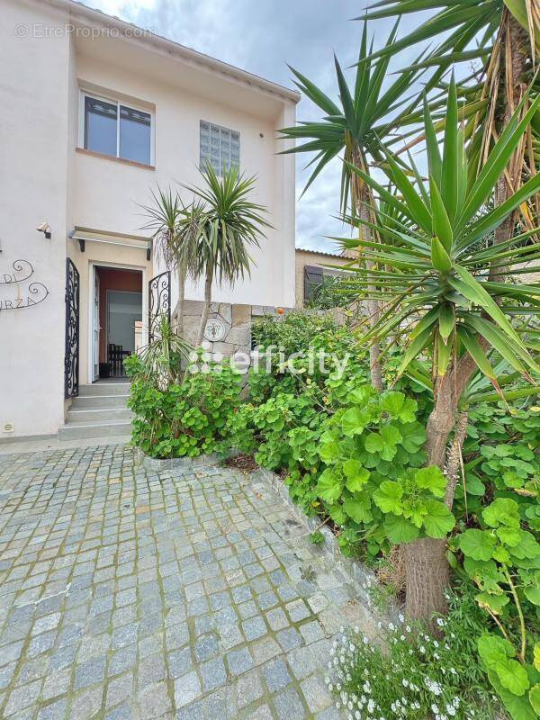 Appartement à CALVI