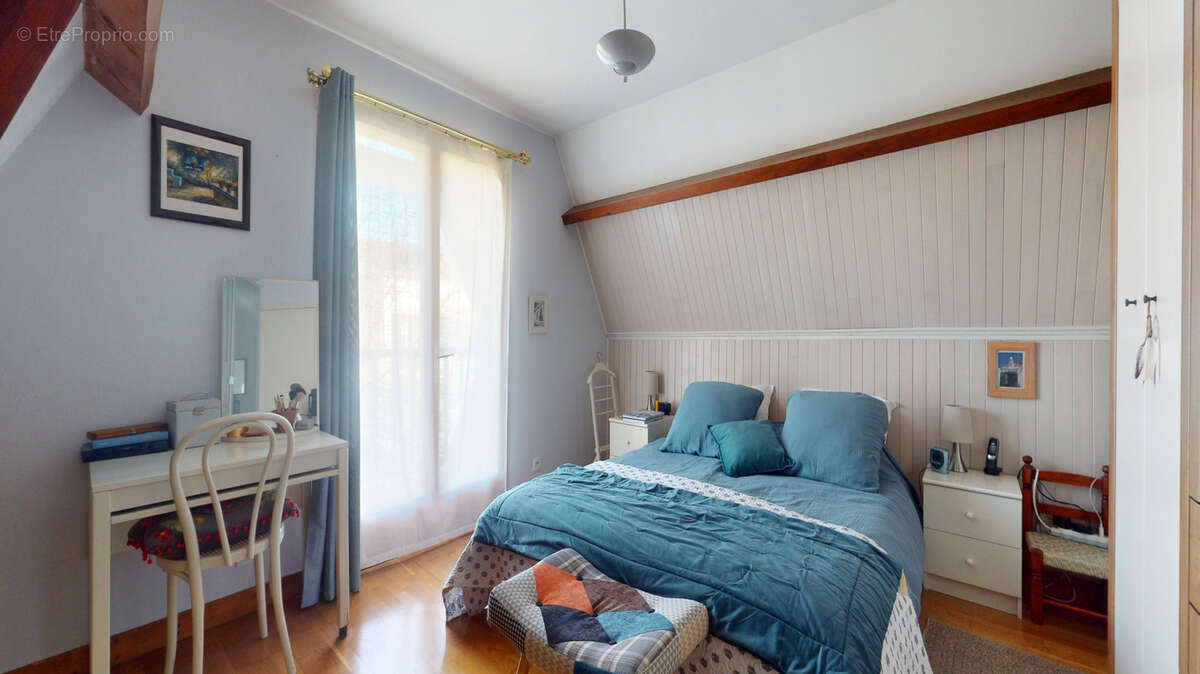 Maison à SARTROUVILLE