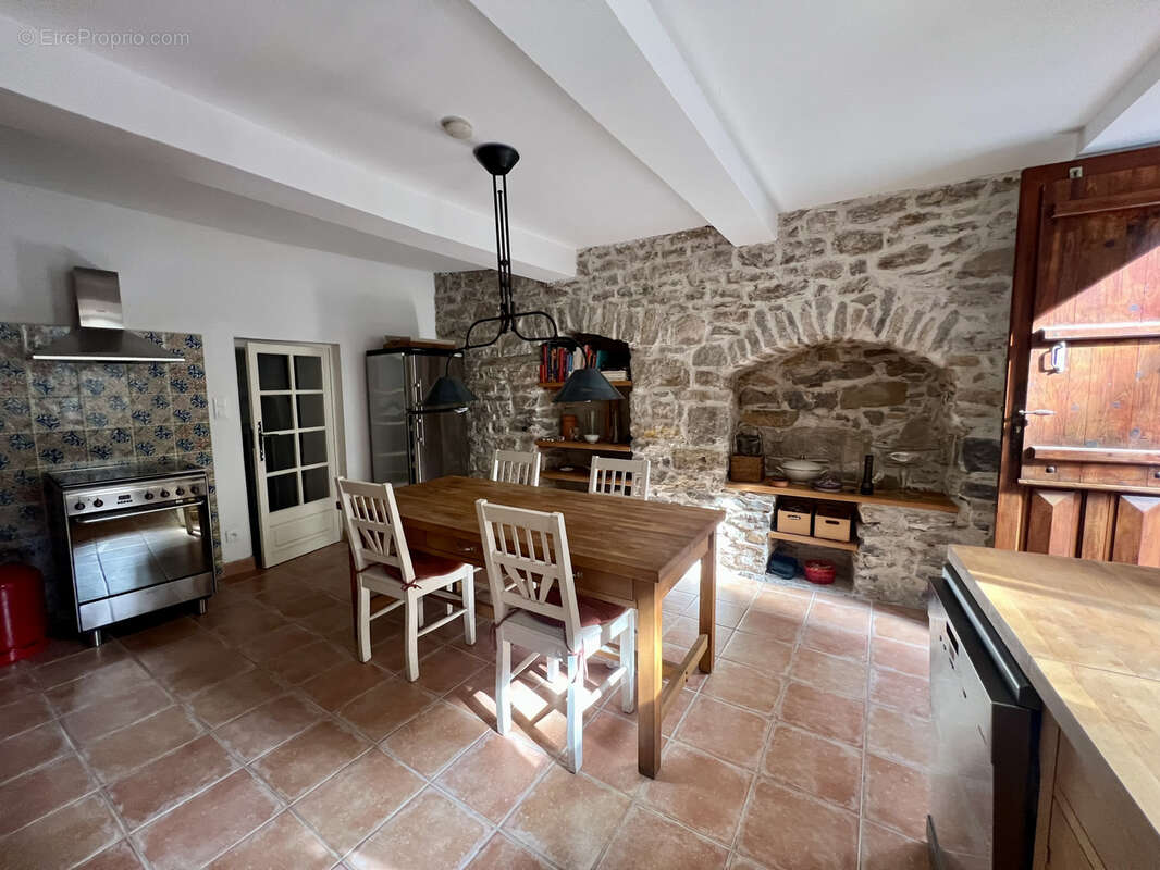 Maison à MONTBRUN-DES-CORBIERES