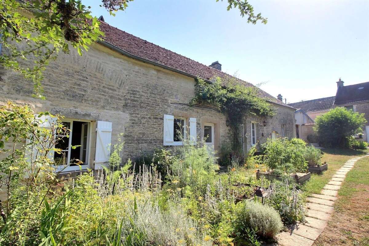 Maison à Arthonnay  - photo 2