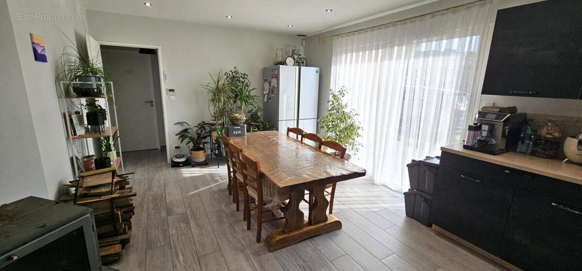 Maison à MONTELIMAR