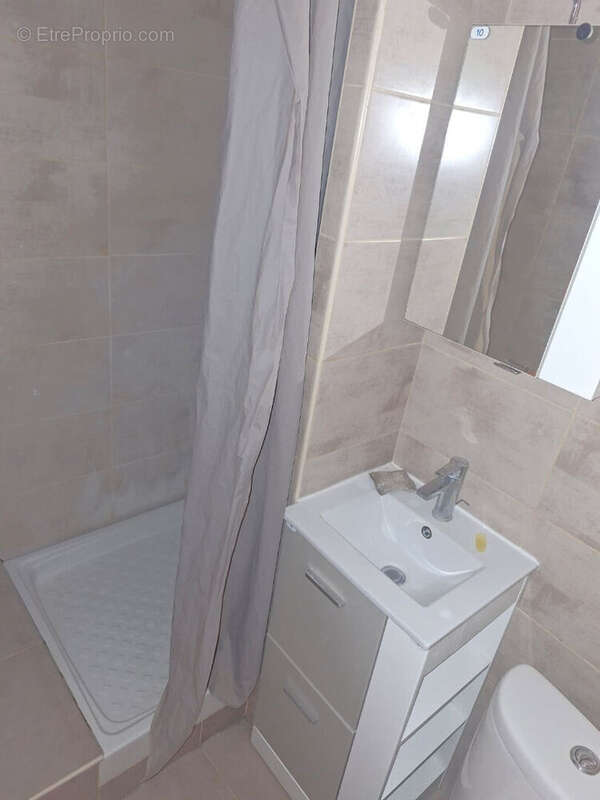 Appartement à LES LILAS
