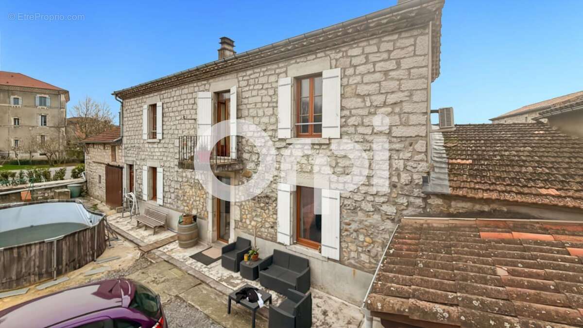 Maison à RUOMS