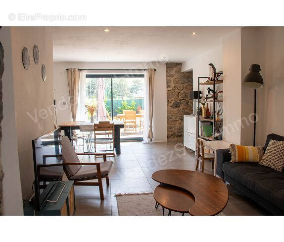 Maison à MONNETIER-MORNEX