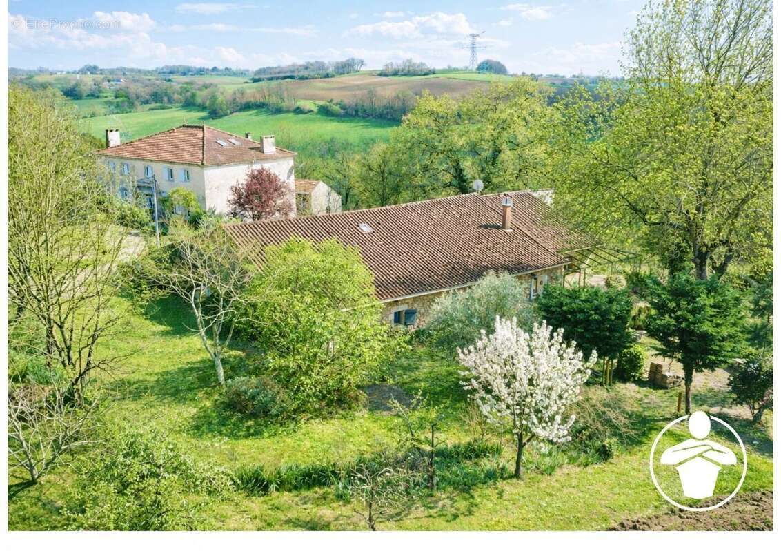 Maison à FREGIMONT