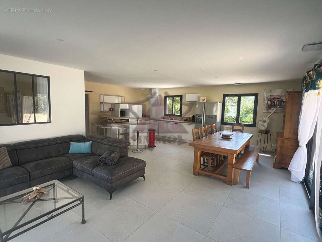 Maison à SAINT-AMBROIX