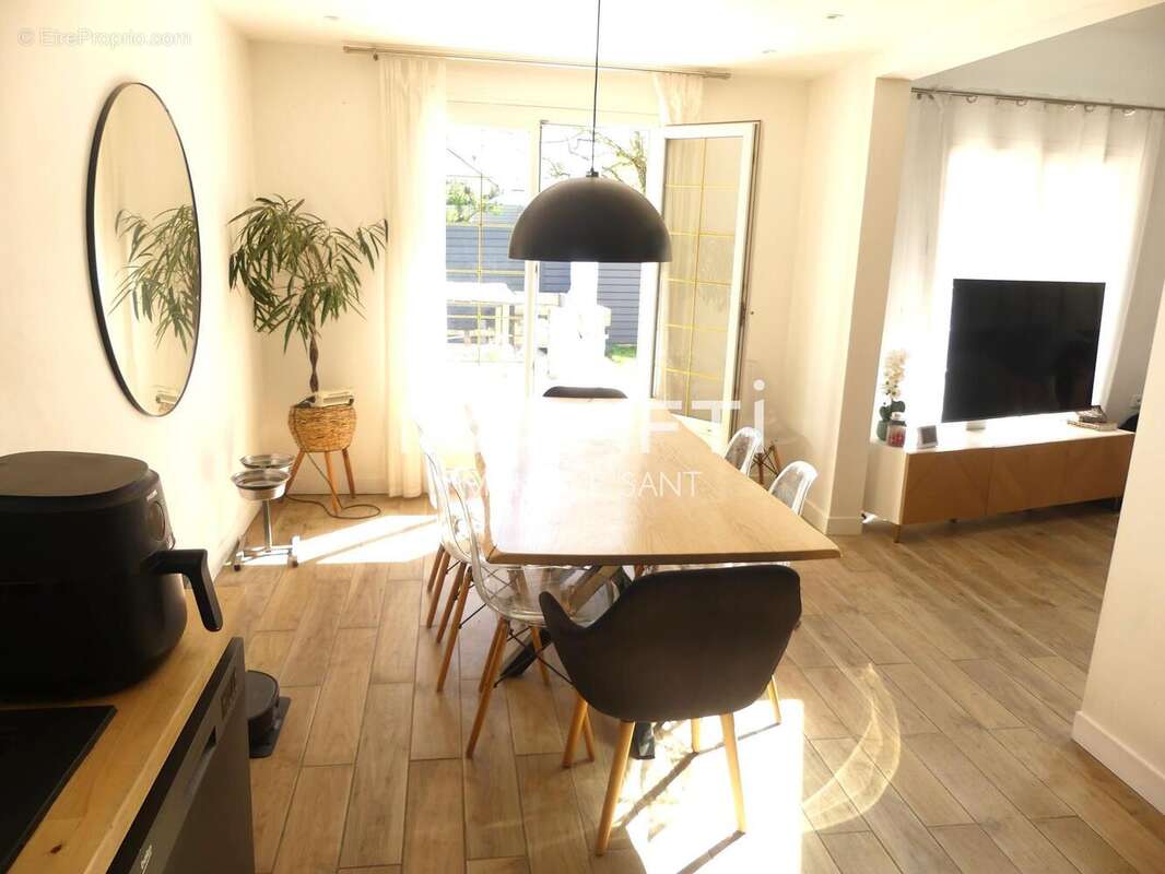 Photo 3 - Maison à SAINT-JUST-EN-CHAUSSEE