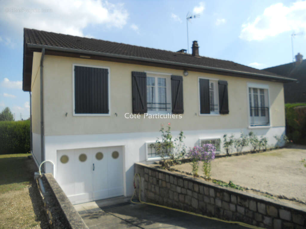 Maison à VILLEMANDEUR