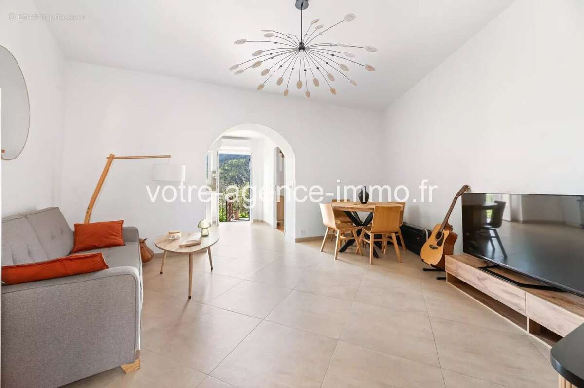 Maison à COARAZE