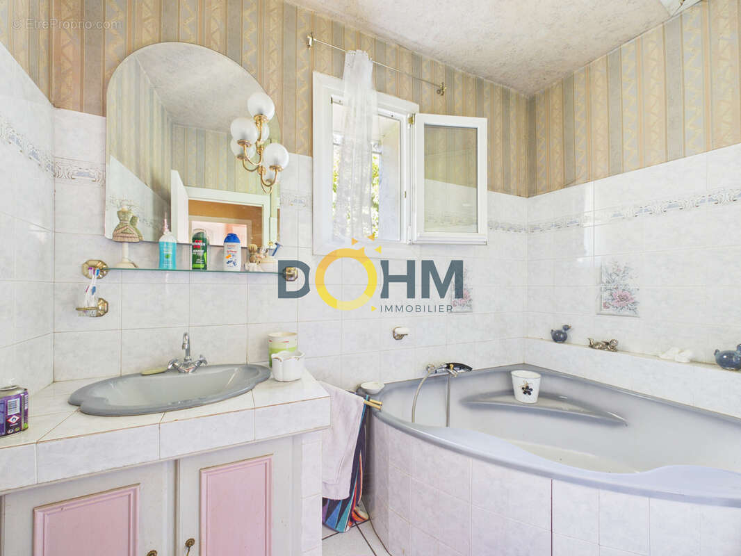Maison de ville avec extérieur   116 m2   Unieux - photo 11