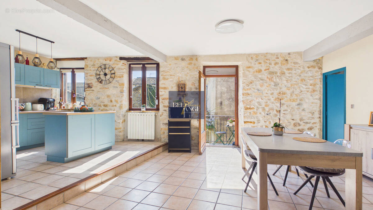 Maison à VALLON-PONT-D'ARC