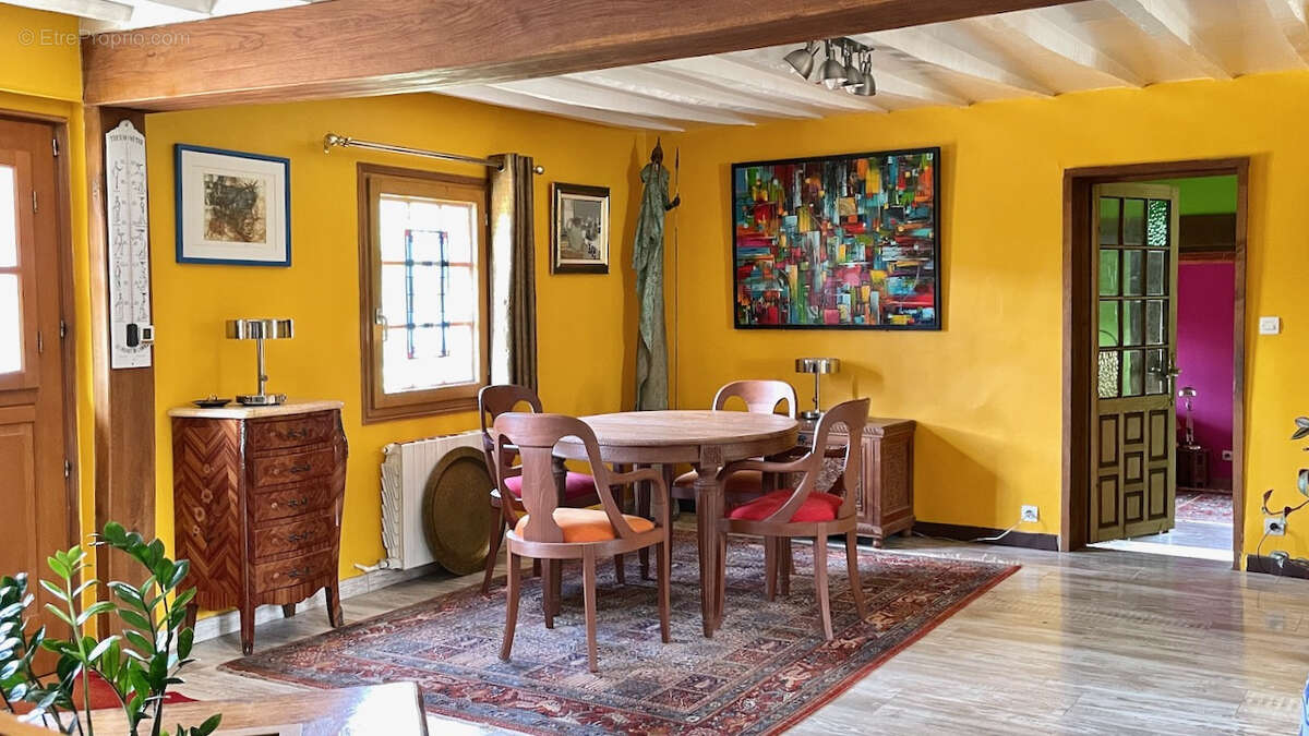 Maison à LA HOUSSAYE