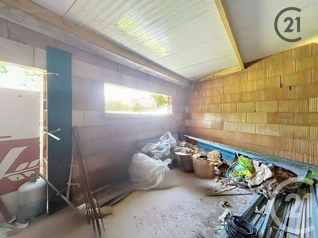 Maison à NEUFCHATEL-SUR-AISNE