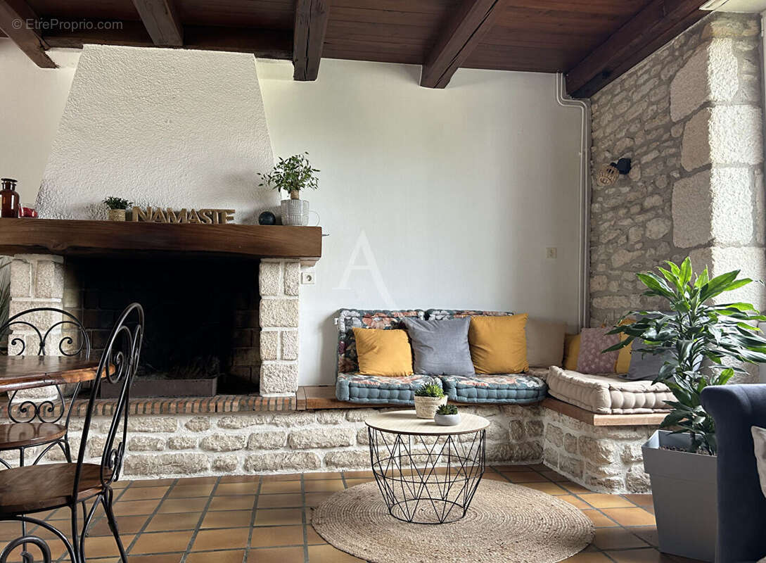 Maison à CHAILLE-LES-MARAIS