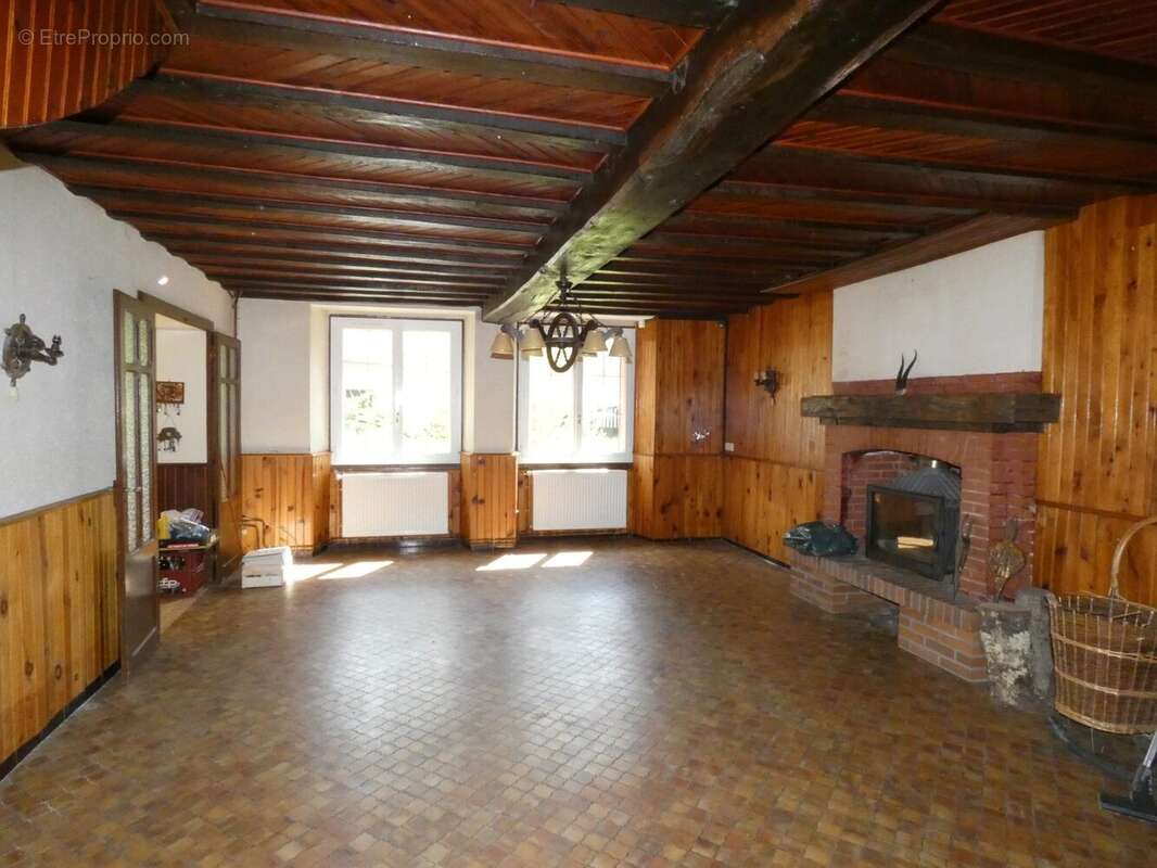 Maison à CHATELUS-MALVALEIX