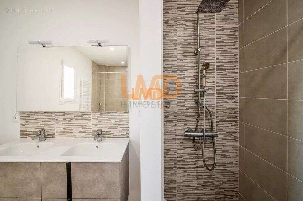 Maison à LIGNAN-SUR-ORB