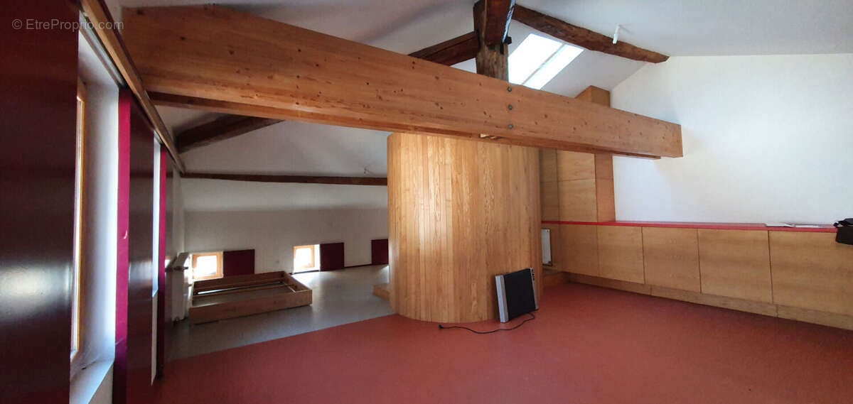 Appartement à MIRECOURT