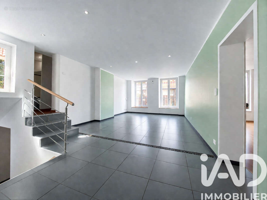 Appartement 176 m² à Vaux  - photo 2