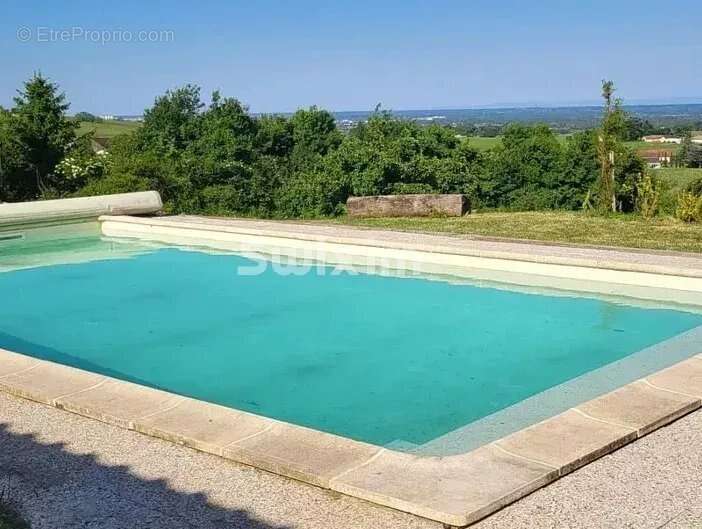 Maison à SAINT-AMOUR-BELLEVUE