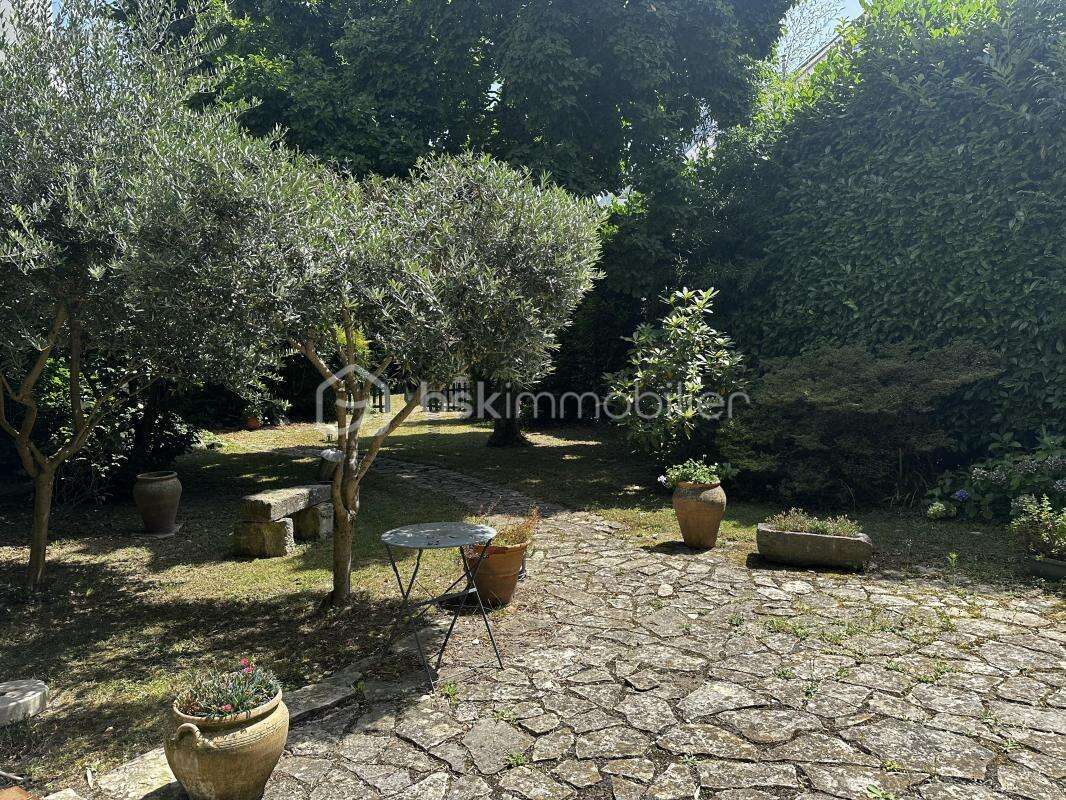 Maison de style anglo-normande, spacieuse et authentique datant de 1900 - photo 2