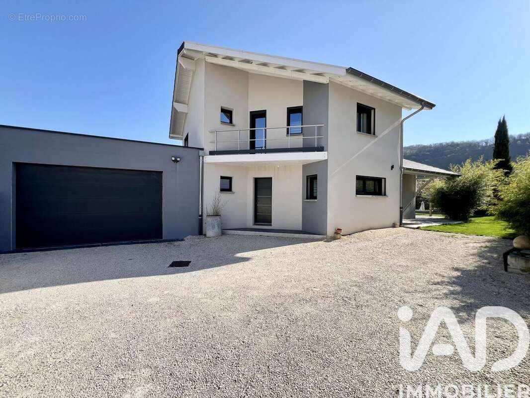 Photo 2 - Maison à CHAMP-SUR-DRAC