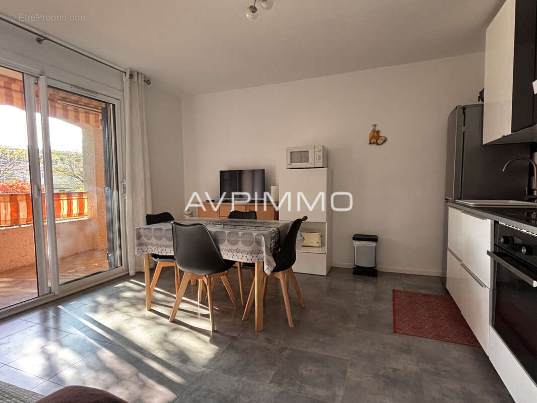 Appartement à SAINT-CYR-SUR-MER