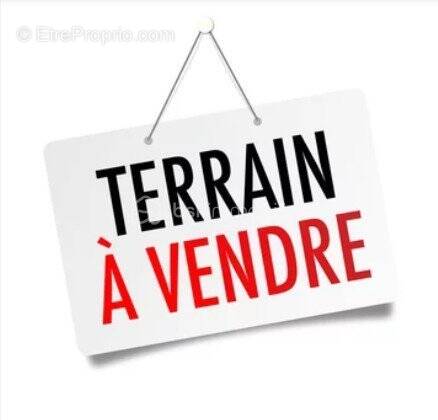 Terrain à SOUES