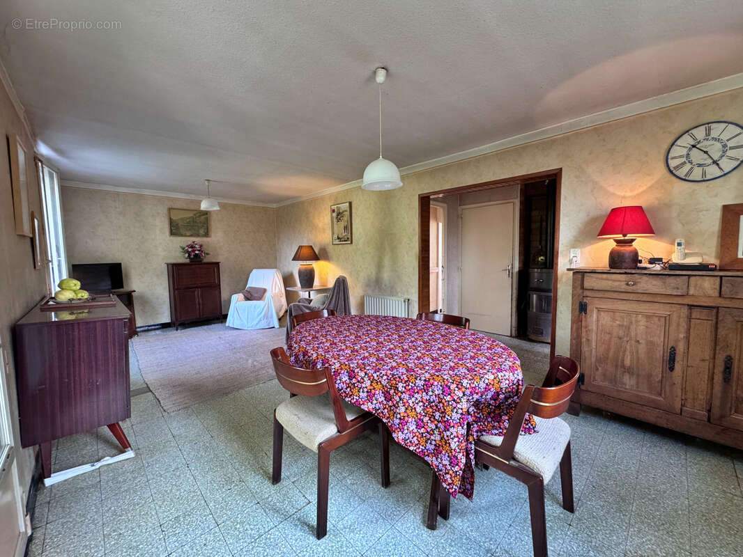 Maison à LE POET-LAVAL