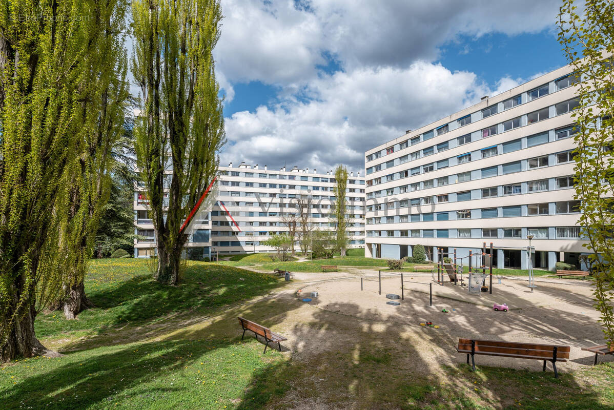 Appartement à SEYSSINET-PARISET