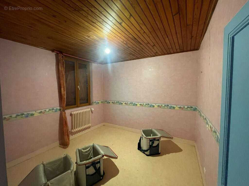 Maison à LA BAZOCHE-GOUET