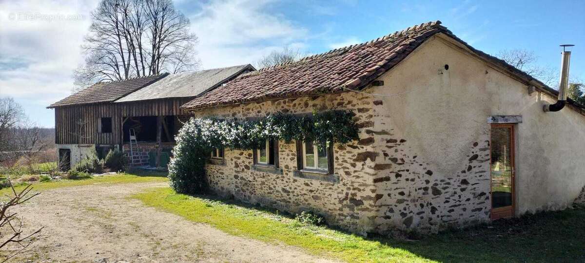 Maison à SAINT-BONNET-BRIANCE