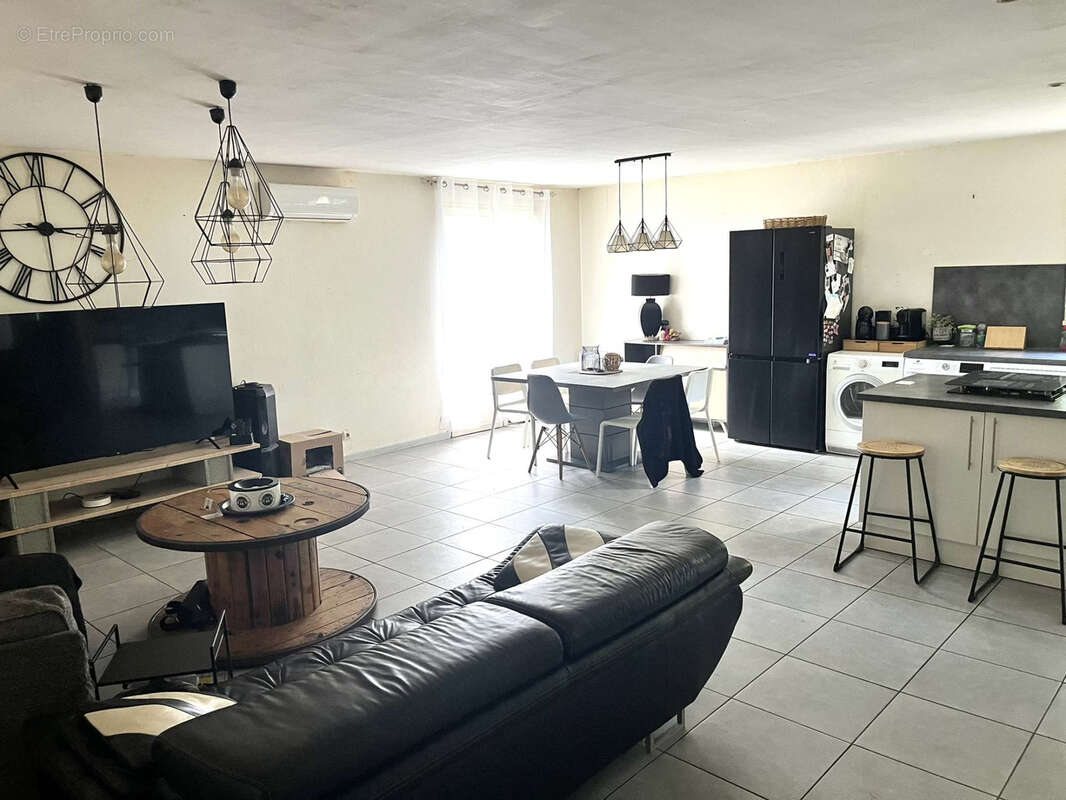 Maison à AMBARES-ET-LAGRAVE