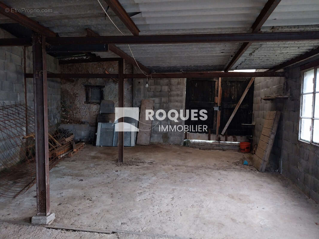 terrain non constructible  avec hangar et maison de vigne - photo 4