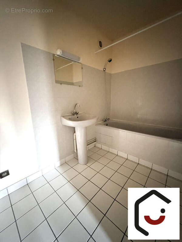 Appartement à SAINT-PIERRE-LES-NEMOURS