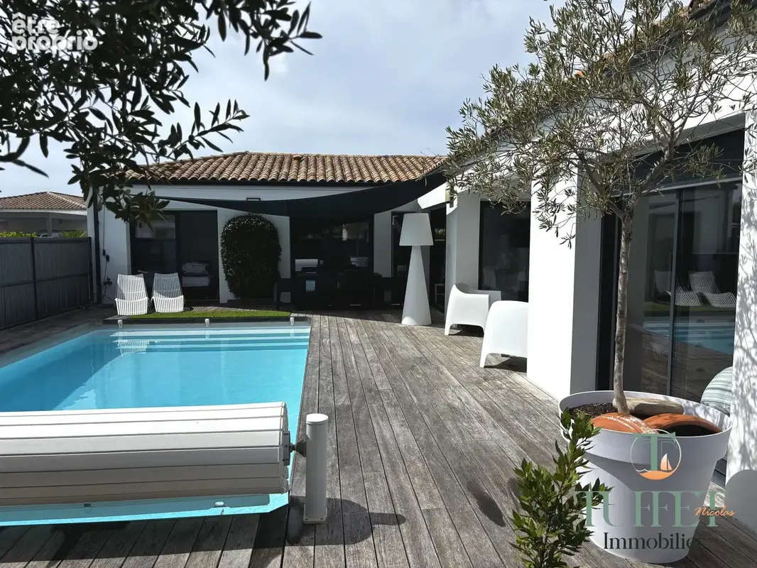 Maison 117 m² à Les Mathes  - photo 2