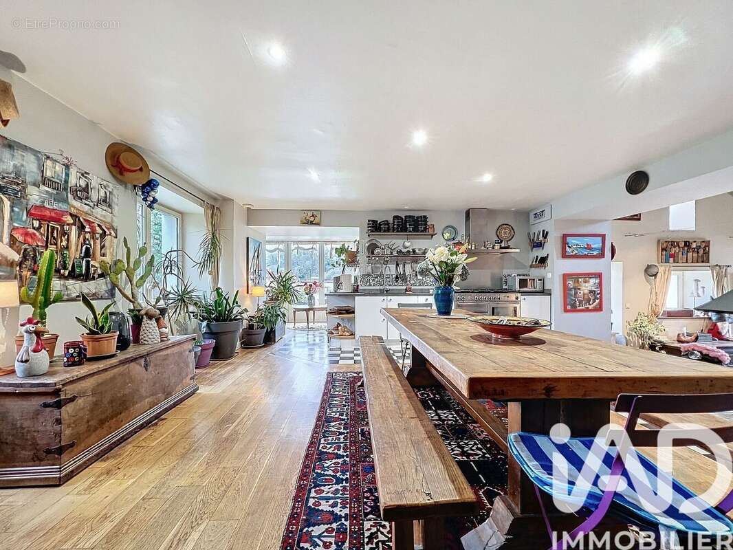 Maison 230 m² à La Vicomte-Sur-Rance  - photo 7