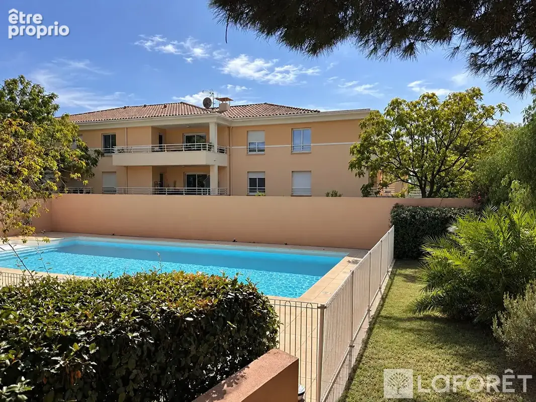 Fréjus saint-lambert  2 pièces avec vue dégagée, piscine et parking boxable - photo 9