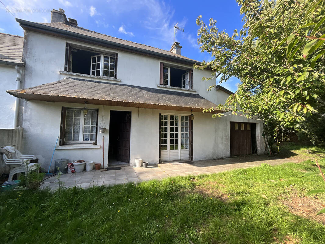 Maison à LOYAT
