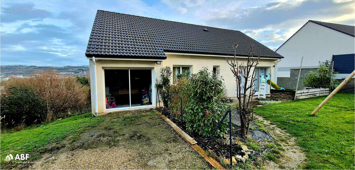 Maison à ROUXMESNIL-BOUTEILLES