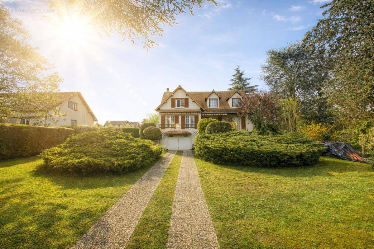 Maison à BENNECOURT